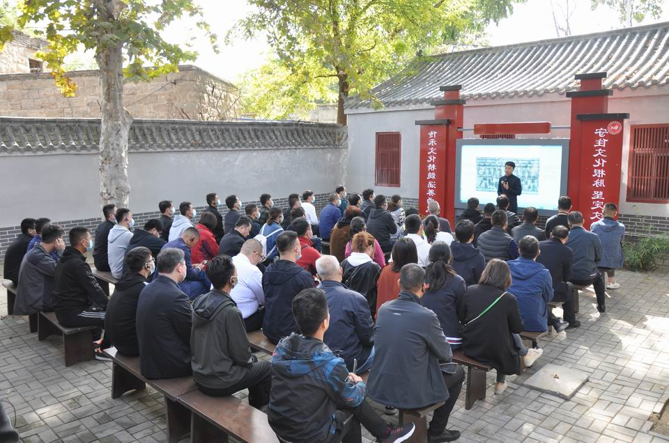 1604372446461704.jpg 2党员示范班现场教学.JPG