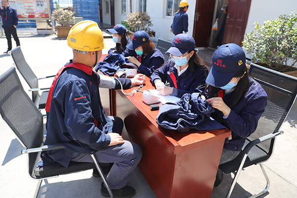 1618903976659067.jpg 2021-4-17 海纳科技开展志愿活动 (2).JPG