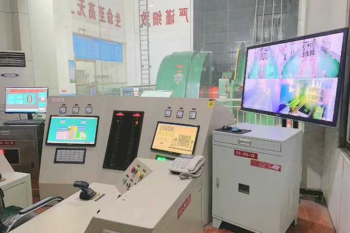 1674045249520360.jpg 1月18日,霄云煤矿运转工区自主完成绞车电控系统自动化升级改造.jpg