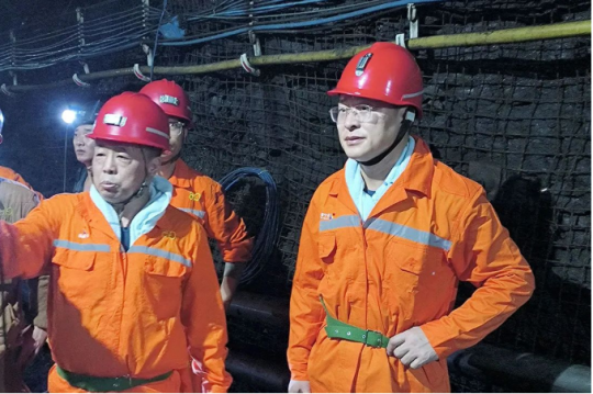 王崇景到花园煤矿检查指导工作