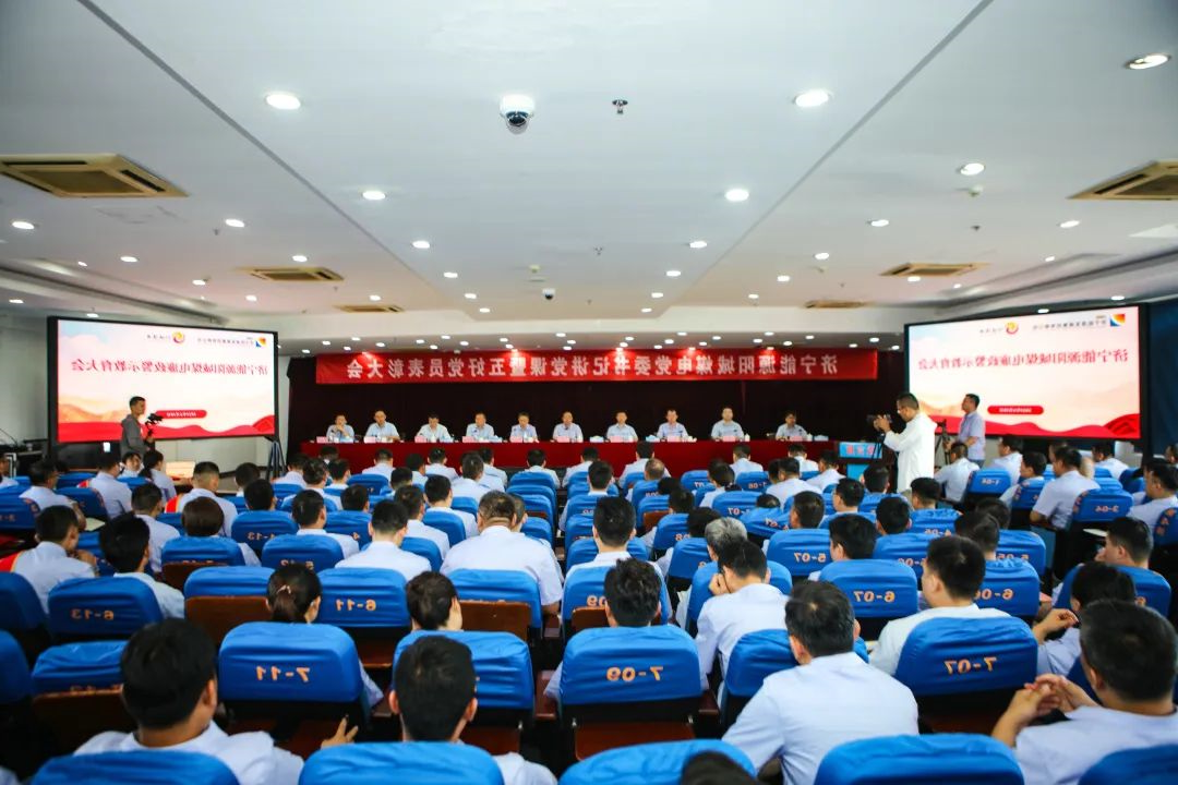 1698890434347438.jpg 保驾护航.jpg