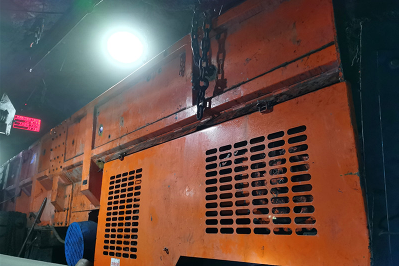 1708350099574043.jpg 花园煤矿掘进提质提效再添“攻坚利器”(仇文)_副本.jpg