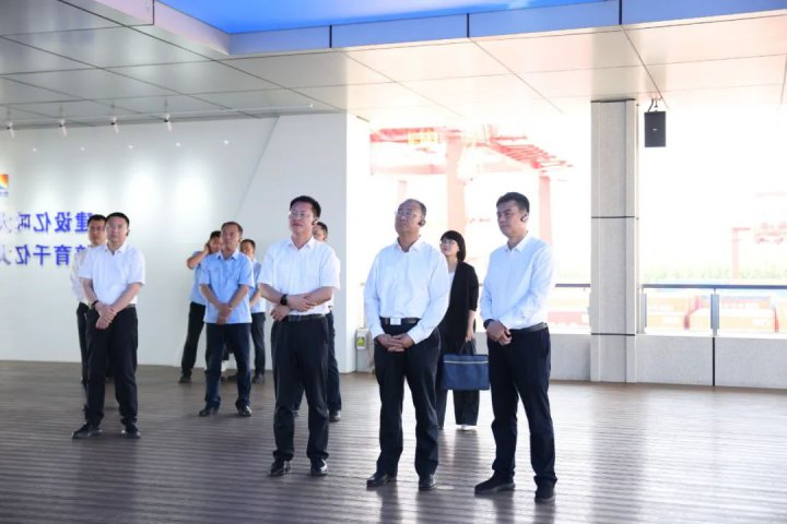 省人力资源和社会保障厅领导到龙拱港调研指导工作