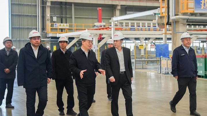 河南省交通运输厅厅长高建立一行到访新能船业调研