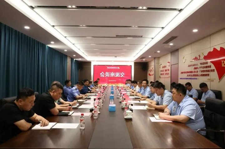 龙拱港与济南铁路物流中心共商铁水联运新篇章