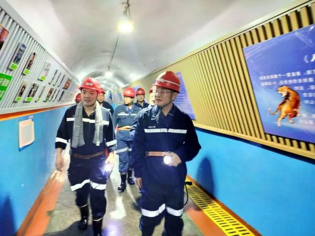 王崇景到双合煤矿检查指导工作
