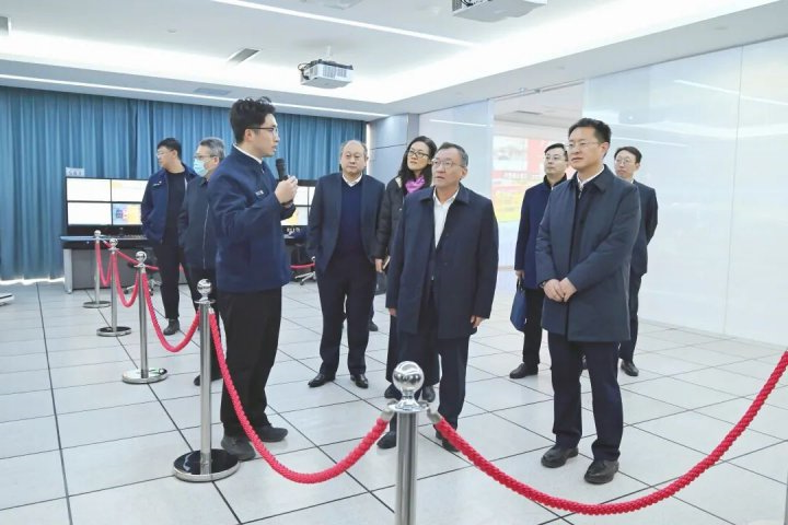 中国工商银行客人到龙拱港参观调研